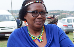 Fikele Ntshangase, südafrikanische Aktivistin
